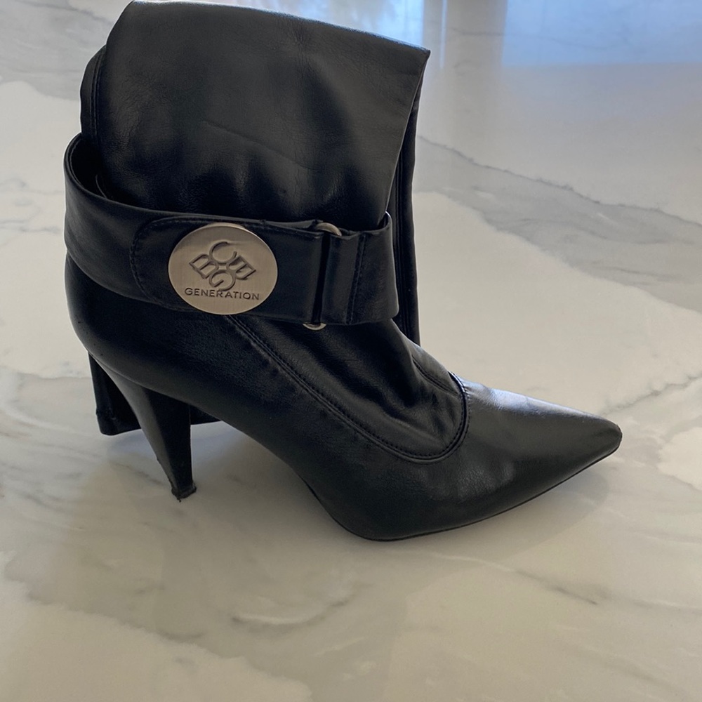 BCBG generation black Amelia boots. 9 M — material is Black Brumas.